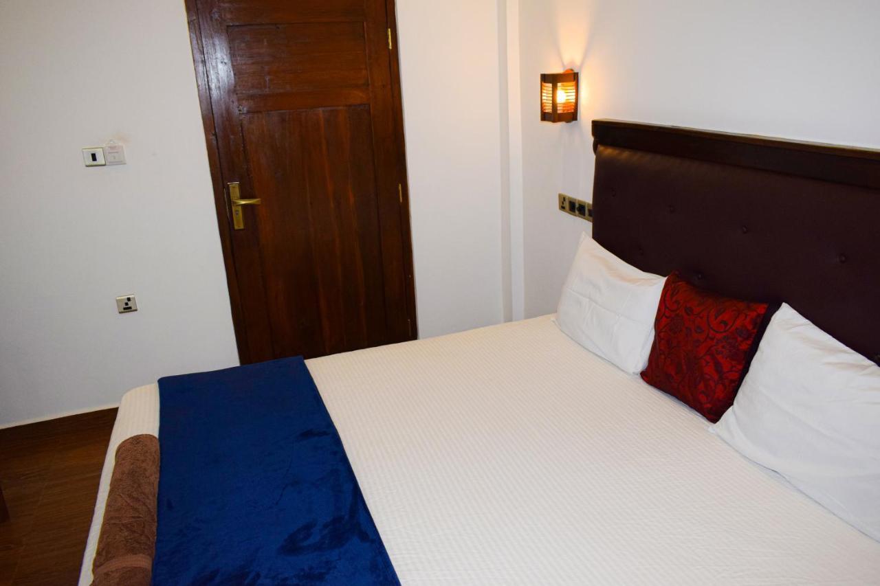 Alffa Guest Inn Trincomalee Esterno foto