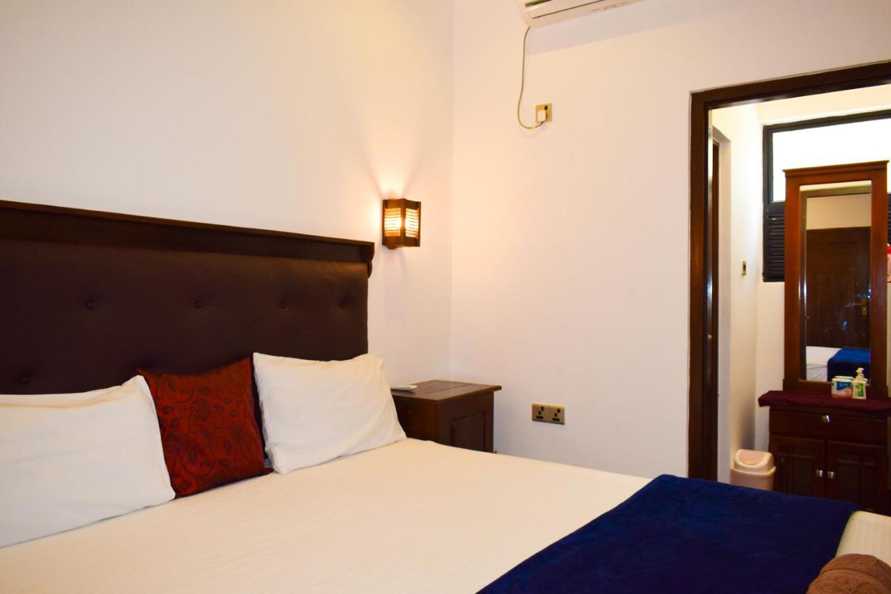 Alffa Guest Inn Trincomalee Esterno foto