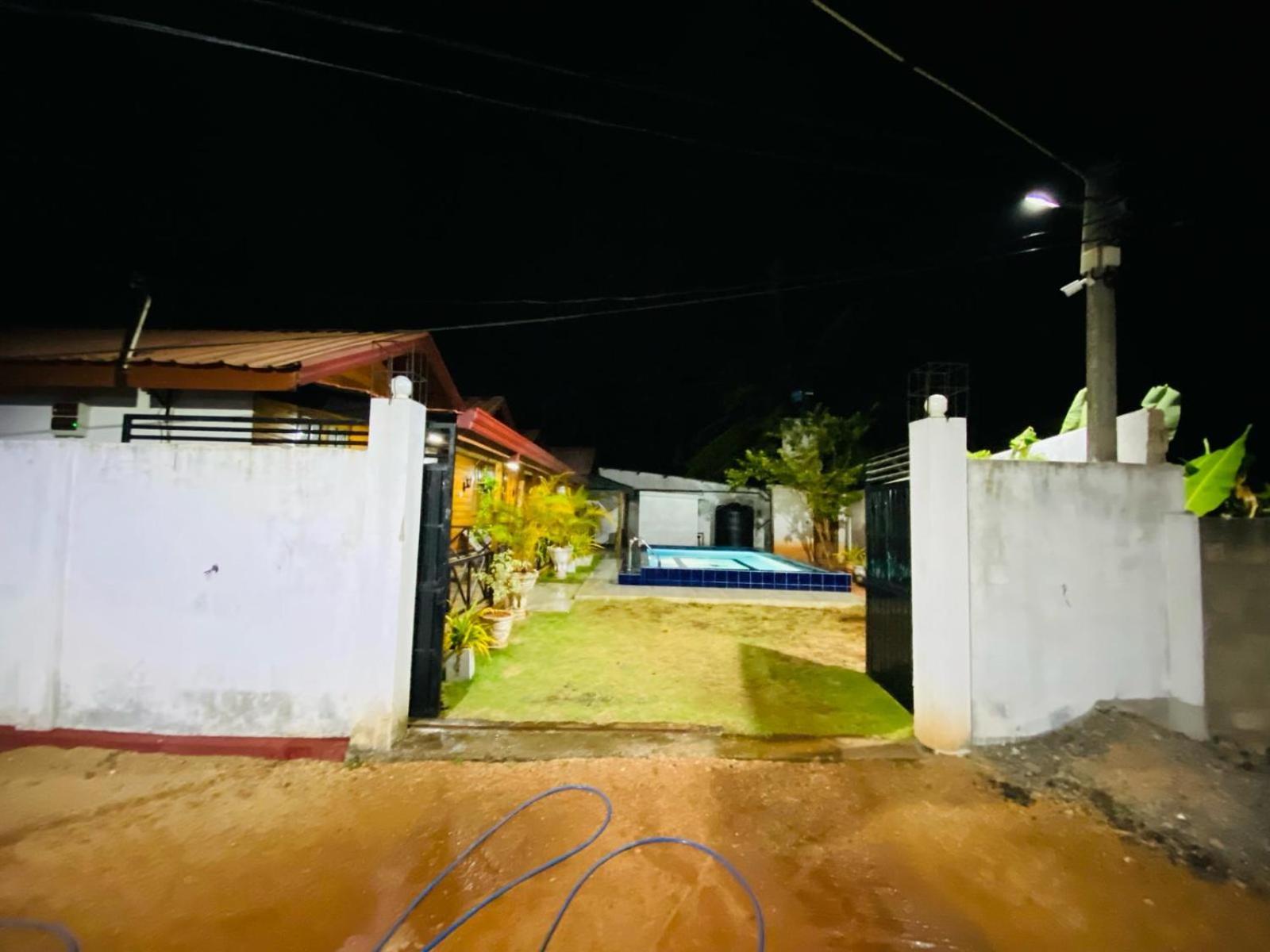 Alffa Guest Inn Trincomalee Esterno foto
